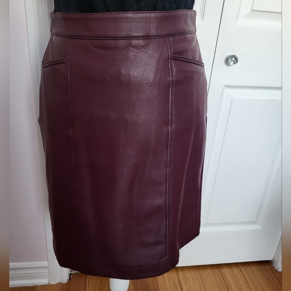 Reitmans Sophisticated Maroon Faux Leather High Waist Pencil Skirt sz 4